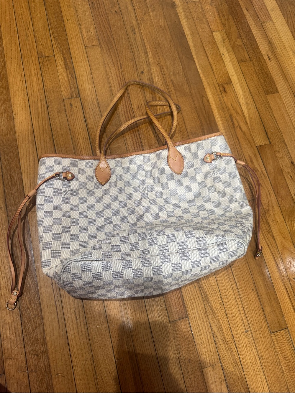 Louis Vuitton white tote bag - used